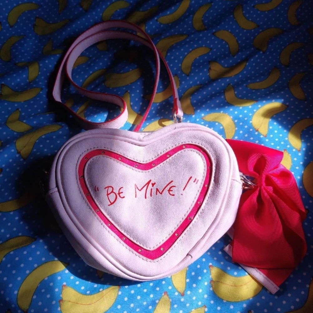 💖Betsey Johnson Be Mine Purse💖